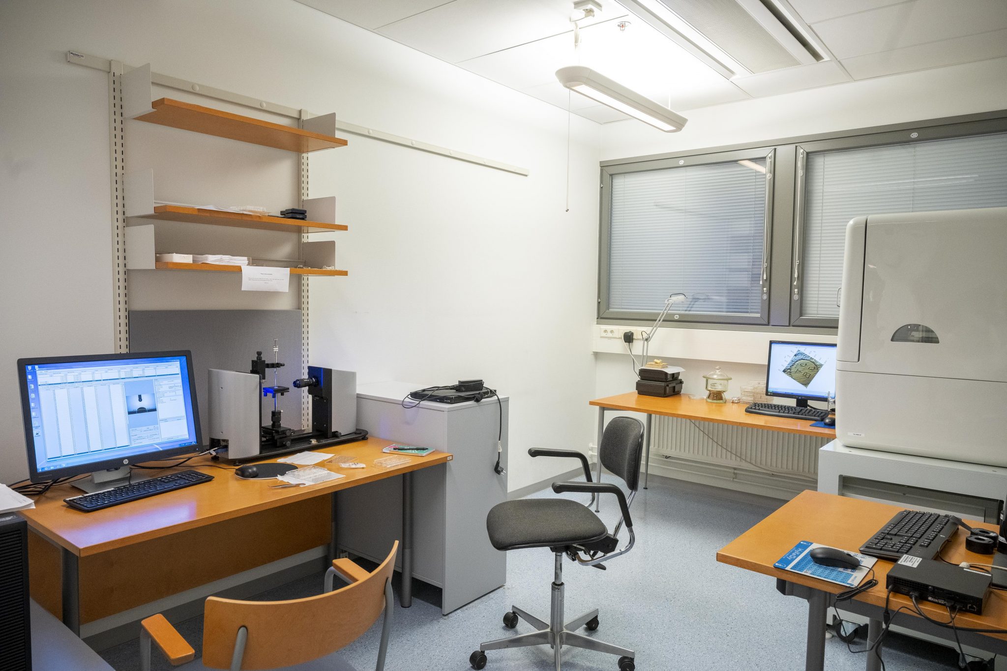 Surface Characterization Lab | Biomaterials and Medical Device Research ...